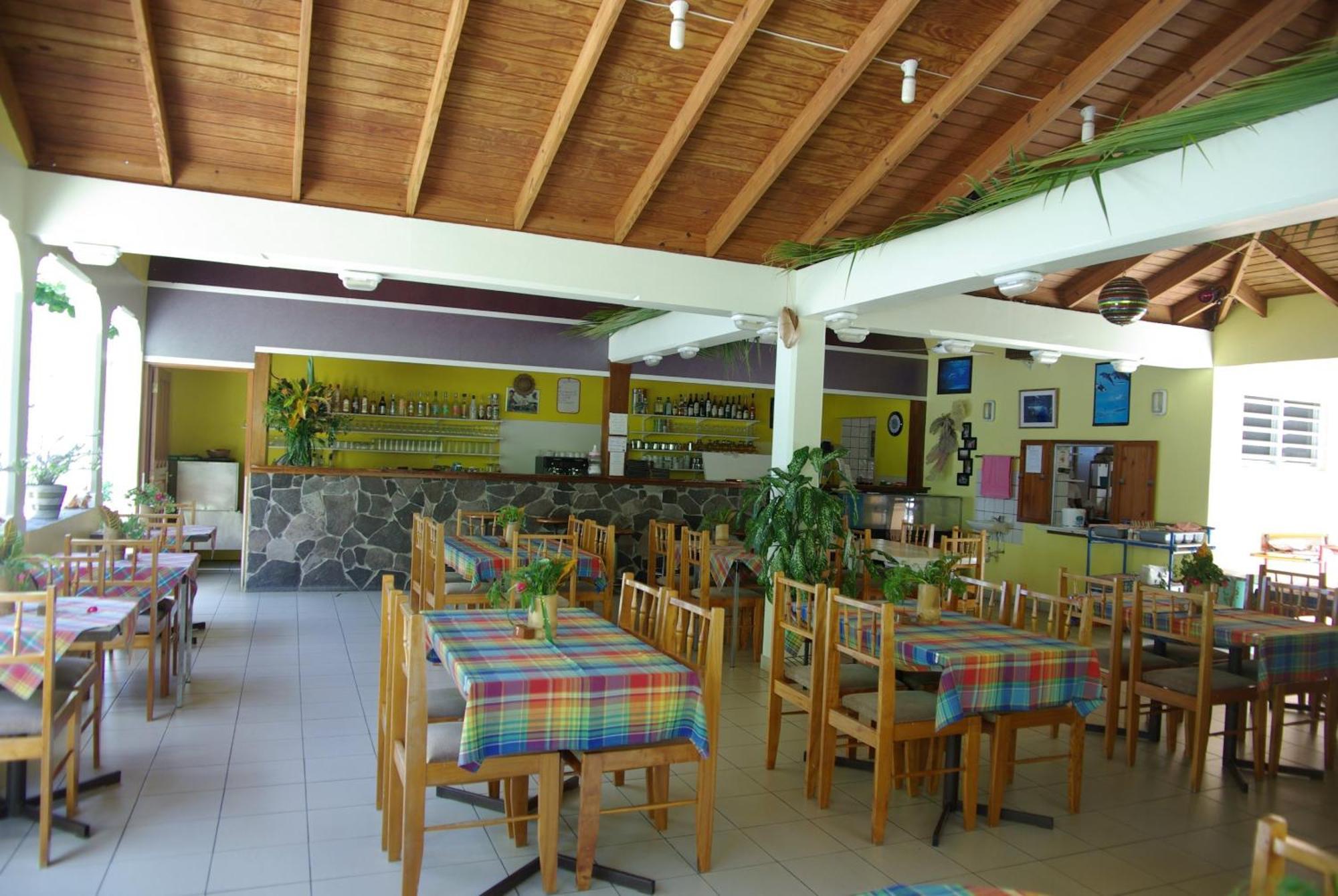 Sunset Bay Club & Seaside Dive Resort Salisbury Exterior foto